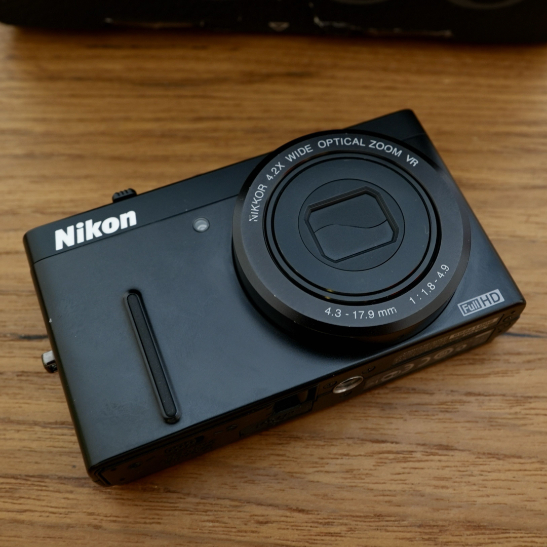 ニコン Nikon Coolpix P300 箱付き ニコン Nikon Coolpix P300 箱付き