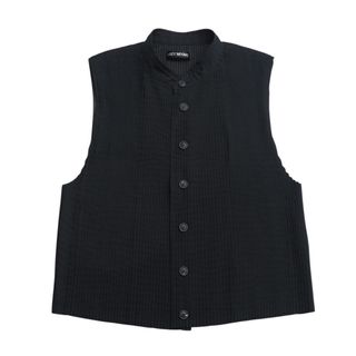 ISSEY MIYAKE（ベスト）のフリマアイテム一覧