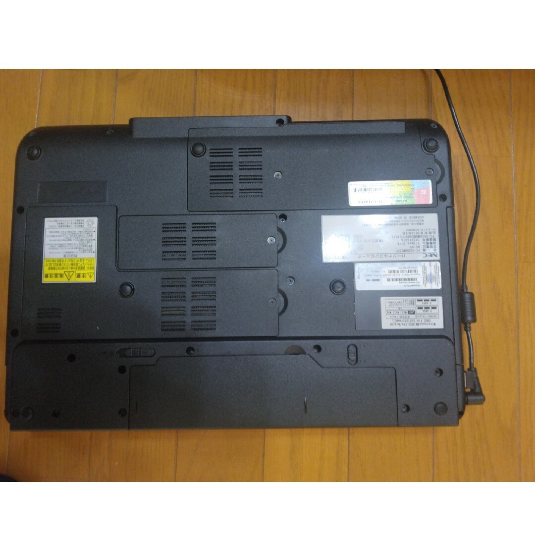 小型、Core i3、MicrosoftOffice、一太郎他便利なアプリ入り