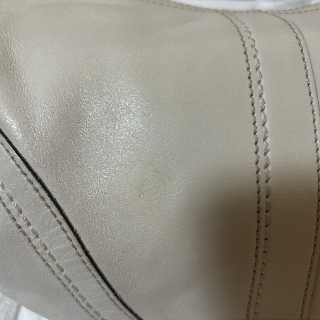 COACH - コーチ ワンショルダー ハーフムーン型 ホワイト ハンドバッグ