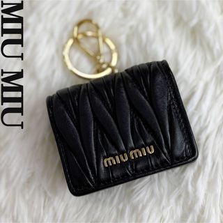Miu Miu パール付きファーショルダーバッグノベルティチェーンバック