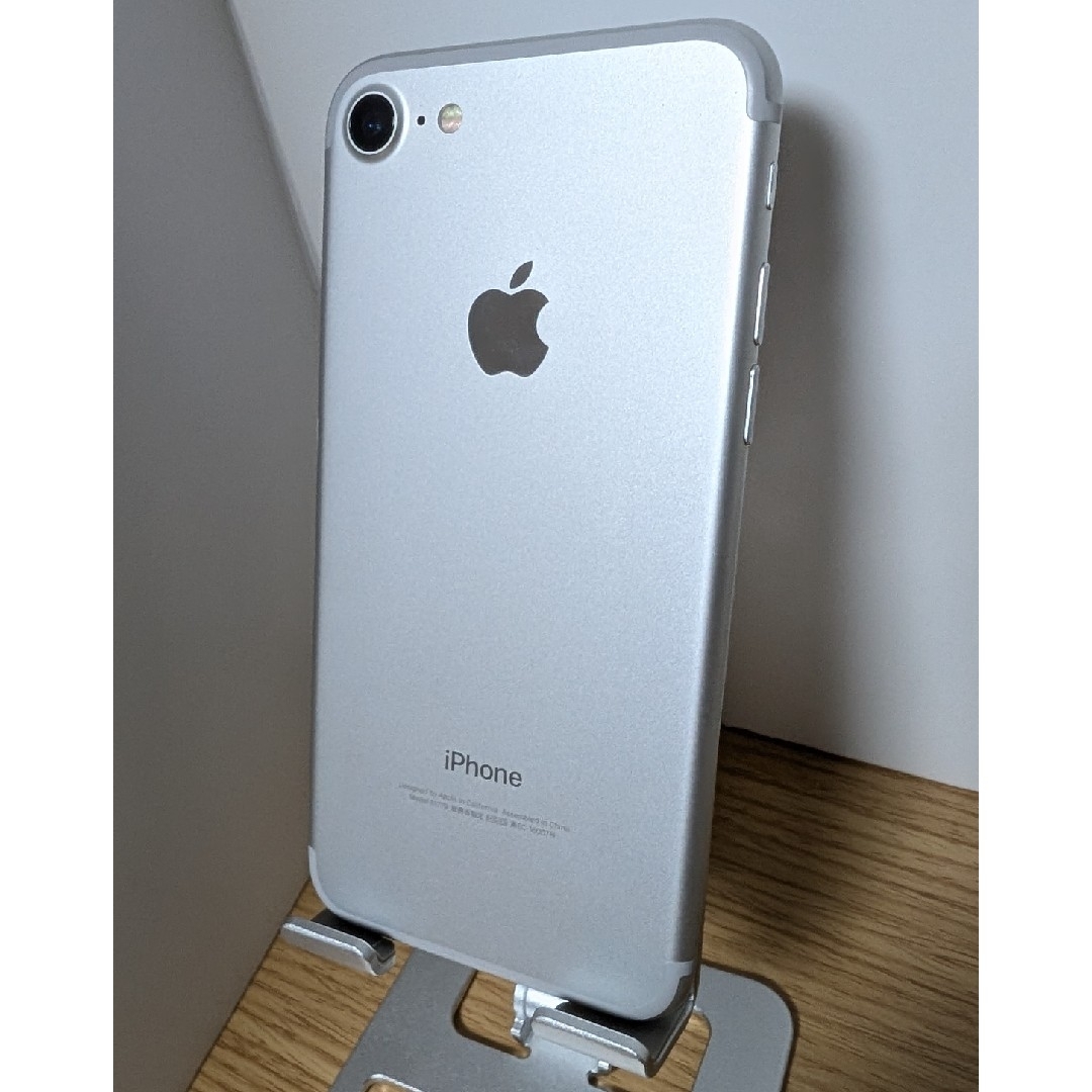iPhone 7 32GB SIMロック解除済み シルバー iPhone7 本体 シルバー 32G