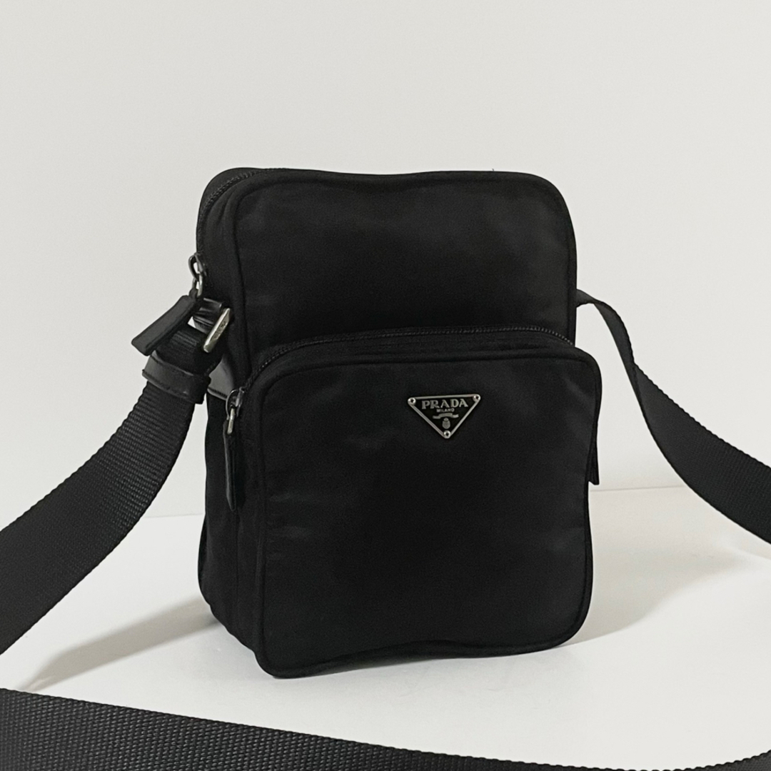 PRADA - 【極美品】PRADA プラダ ショルダーバッグ アマゾン型