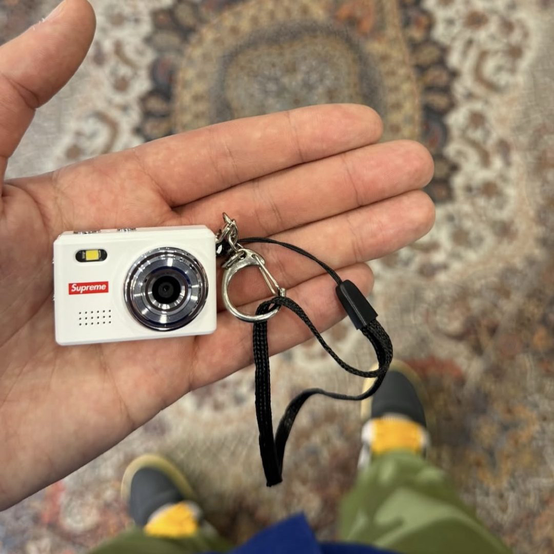 Supreme - Supreme Digital Camera Keychainの通販 by アド's shop