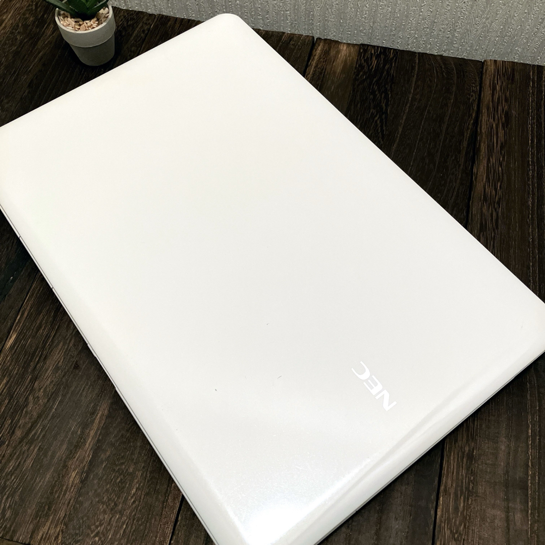 NEC - セール中❣️美品/すぐ使えるノートパソコン/DVD/白【訳あり】の