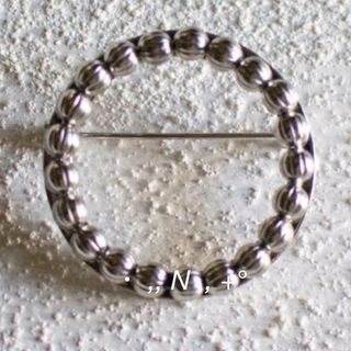 mina perhonen（ブローチ/コサージュ ・ シルバー/銀色系）のフリマ