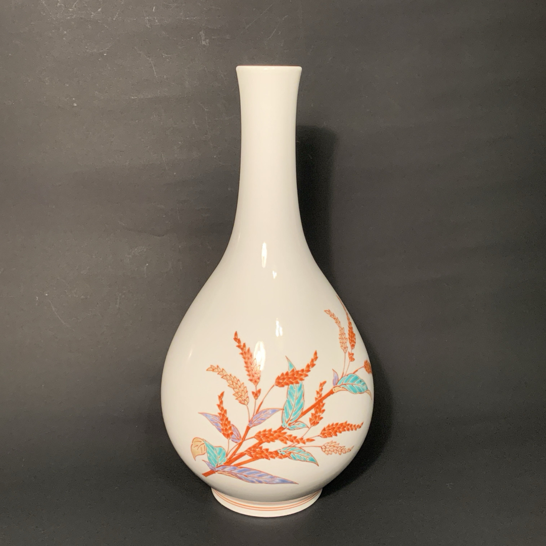 人間国宝 十四代酒井田柿右衛門 本人作 濁手 蓼文 瓶 共箱入の通販 by