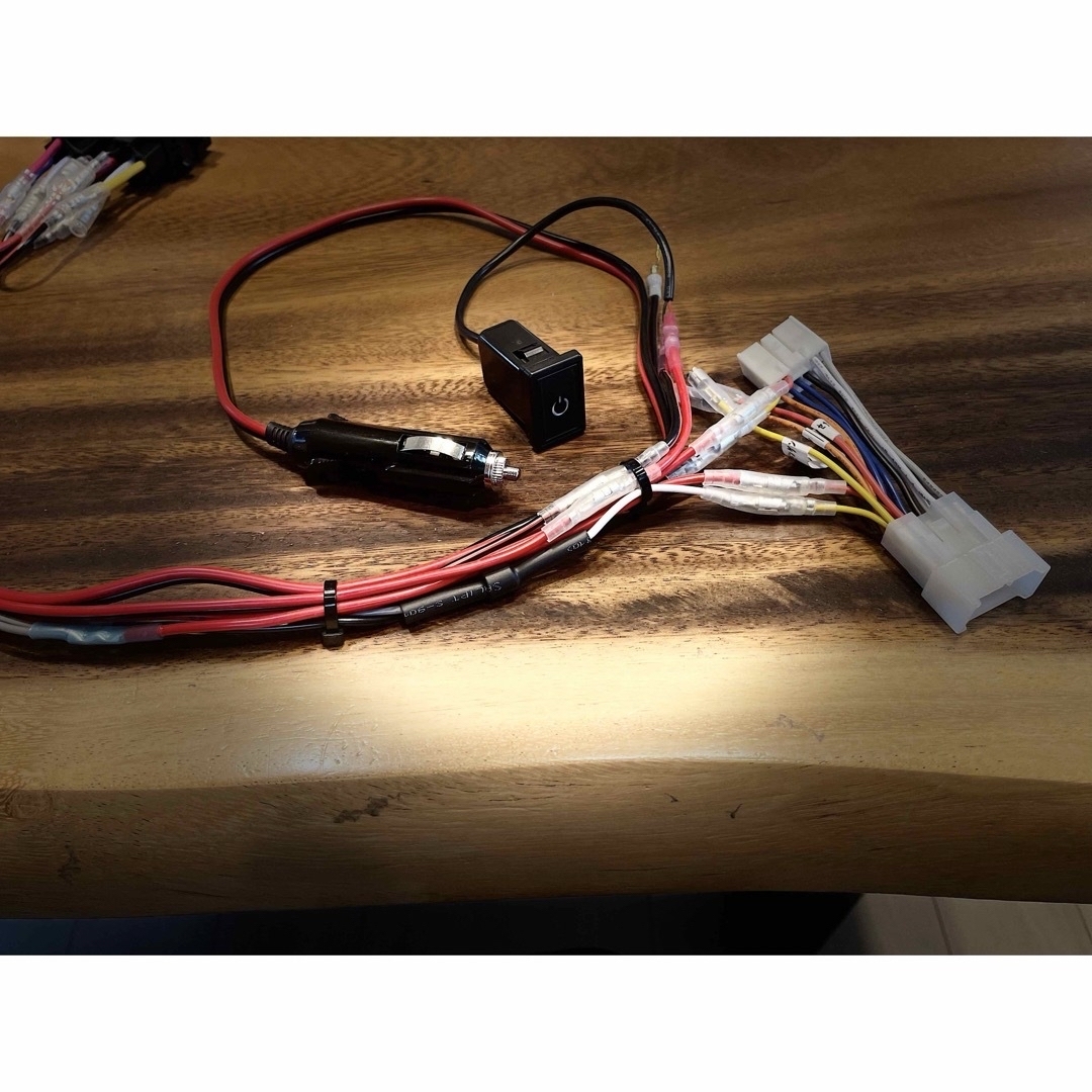 oboo様専用 (スイッチ無し価格) エンジンOFFでカーナビ使えるシステム