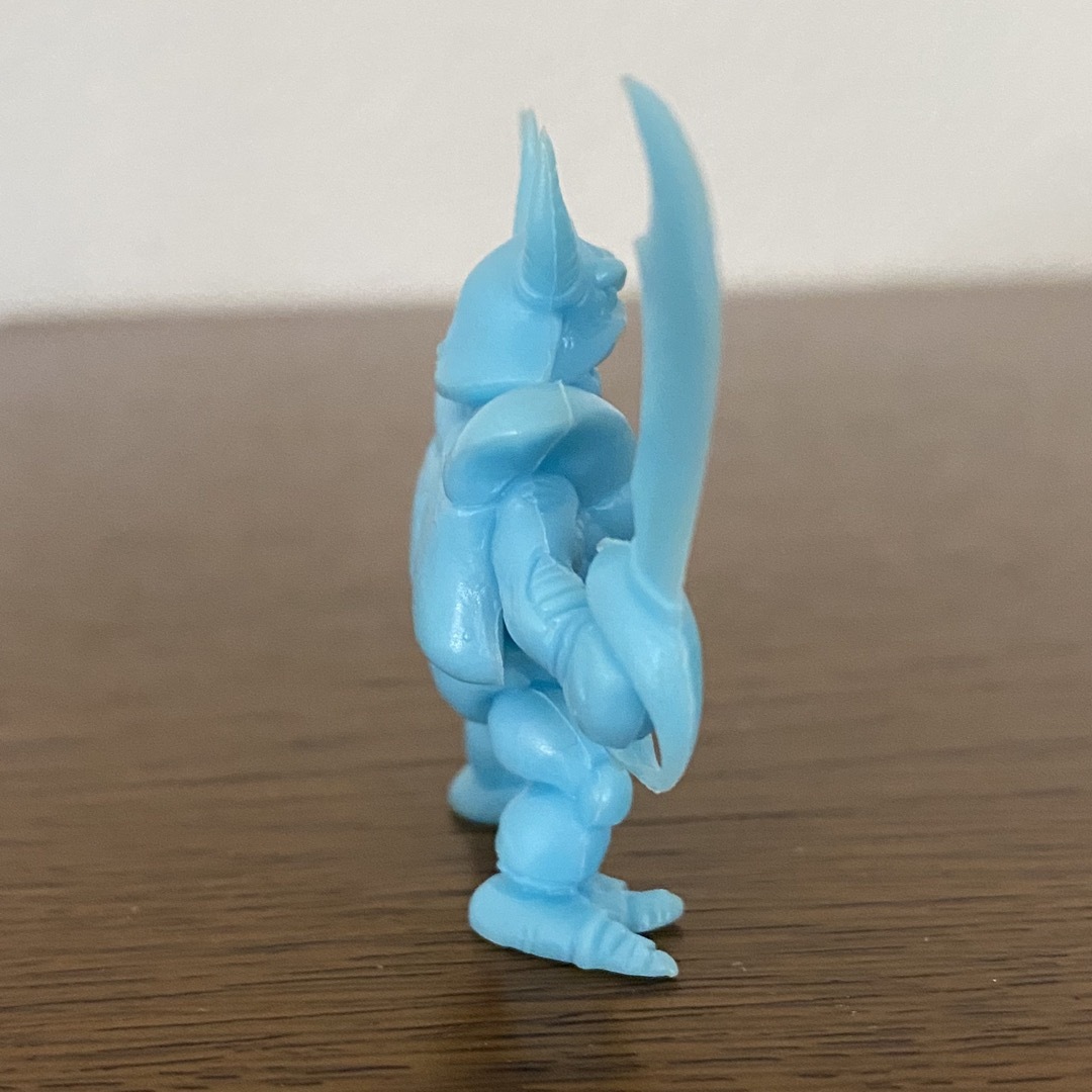 バンダイ ドラゴンクエスト 消しゴム エスターク 水色の通販 by