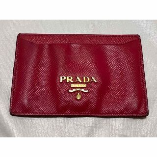 PRADA（名刺入れ/定期入れ ・ レッド/赤色系）のフリマアイテム一覧