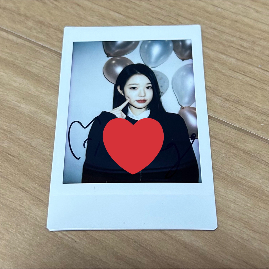 ILLIT bomb 撮り下ろしチェキ 直筆サイン 当選 イロハ ILLIT bomb 撮り