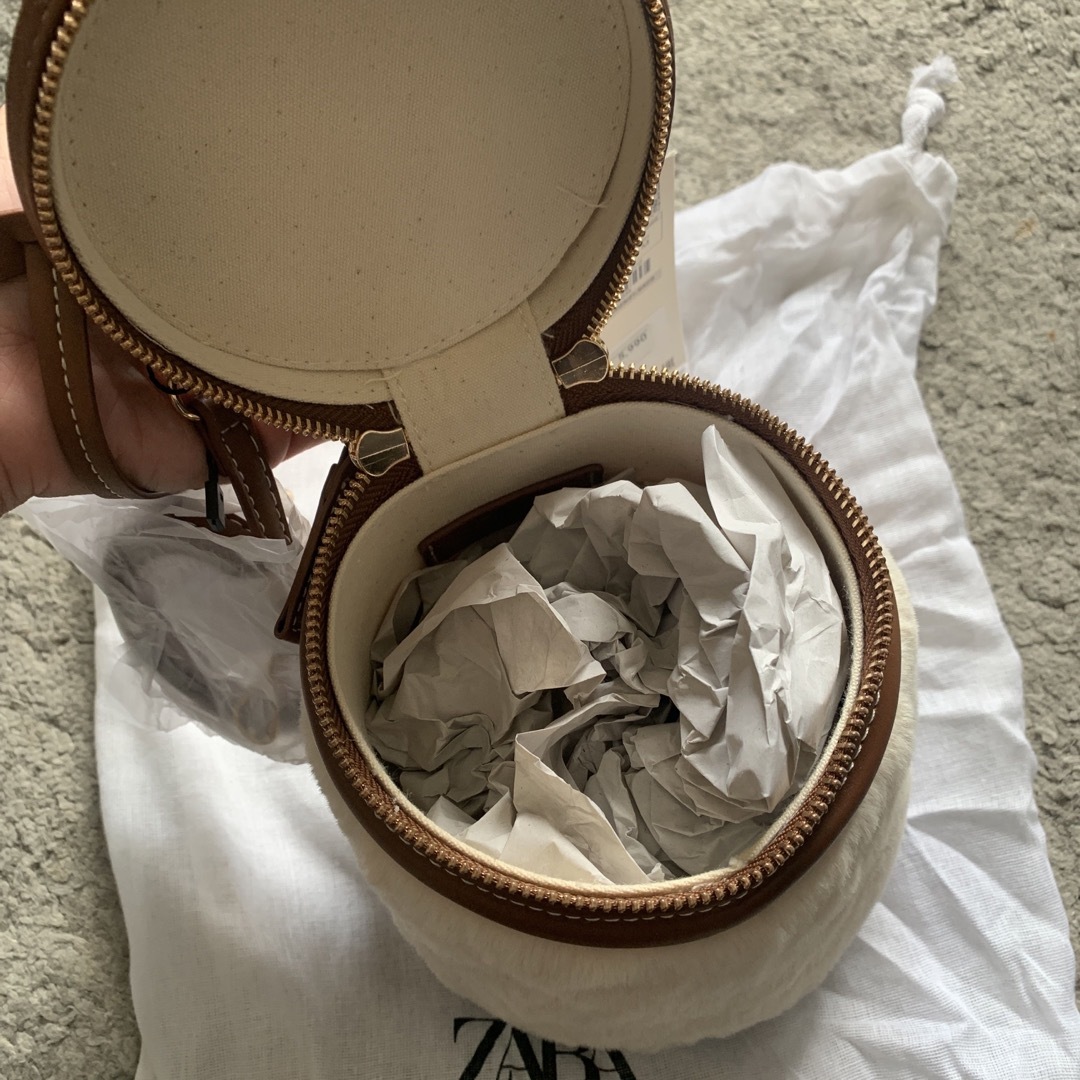 ZARA - ZARA フェイクファーハンドバッグの通販 by vanilla's shop