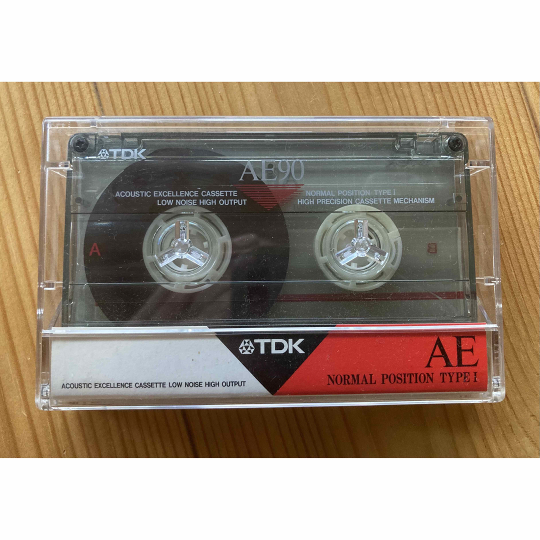 カセットテープ 4本セットの通販 by ラララララクマ's shop｜ラクマ