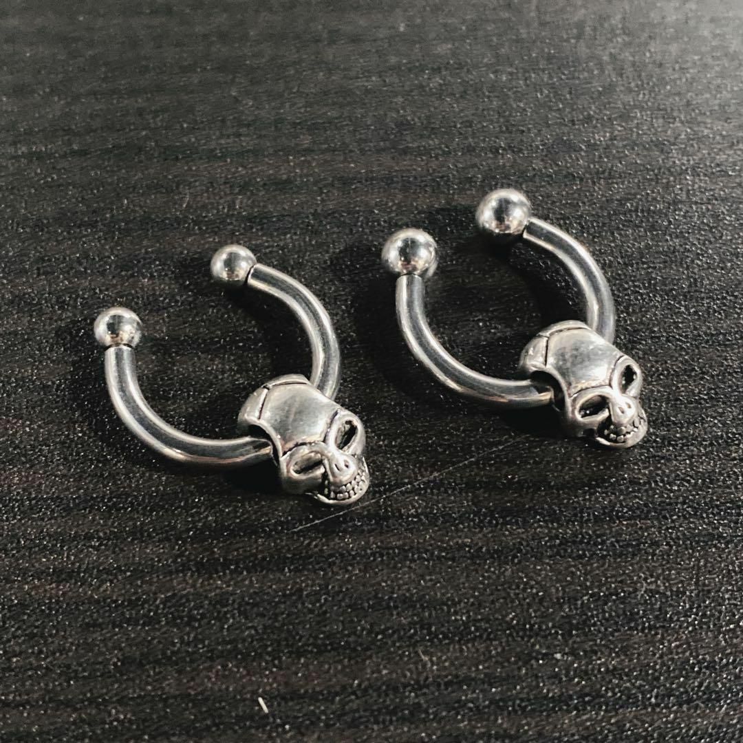 hide愛用 ネクロマンスタイプ スカルピアス！の通販 by ギター