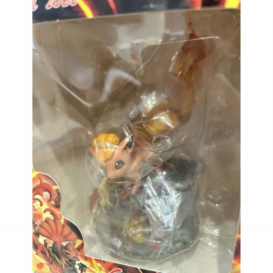 ポケモン ロコン アローラロコン フィギュア 海外限定の通販 by