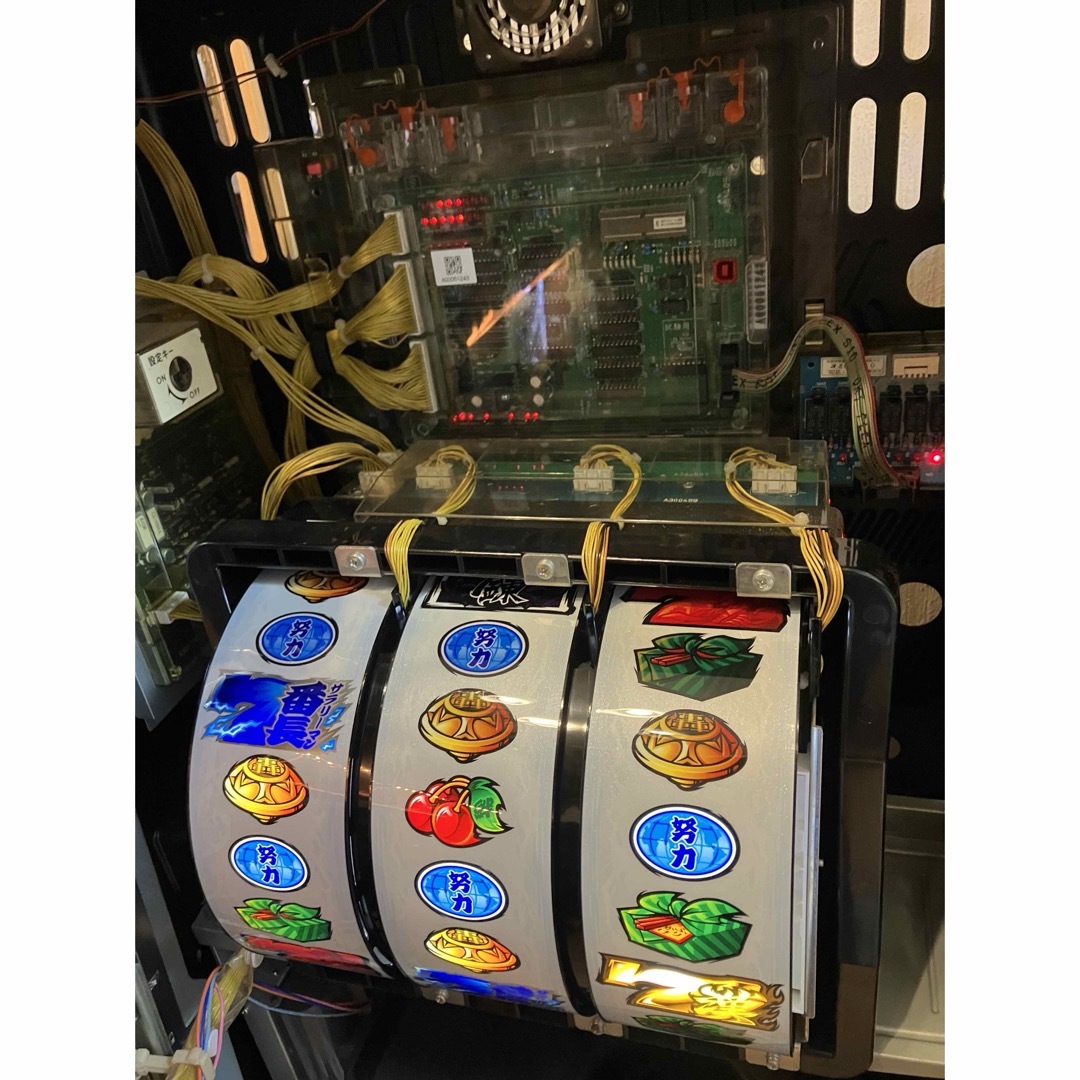 大都技研 - 押忍！サラリーマン番長 5号機 実機 スロットの通販 by