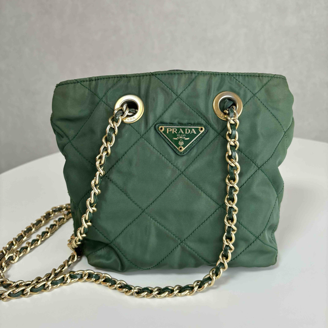 PRADA - プラダ 緑 チェーン ショルダーバッグ ナイロン キルティング