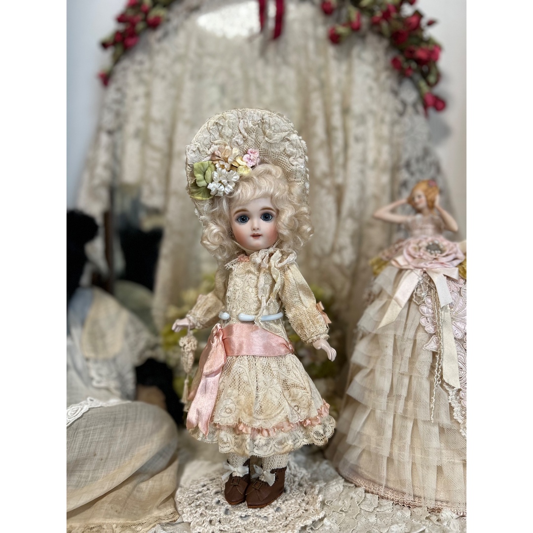 ビスクドール アンティークドール 26〜28㎝ドレスの通販 by ローゼル's