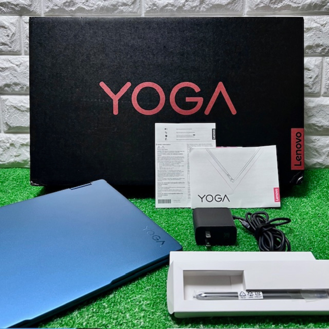 2023《ほぼ未使用》プレミアム2in1コンバーチブル！ Lenovo Yoga