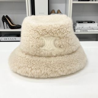 CELINE - セリーヌ CELINE バケットハット トリオンフパッチ付き