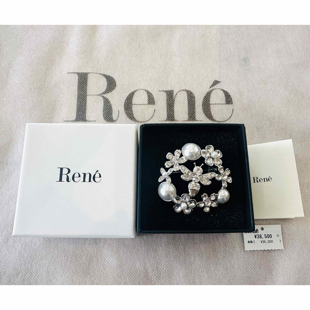 Rene♡ フラワーと蜂さんのサークルブローチ