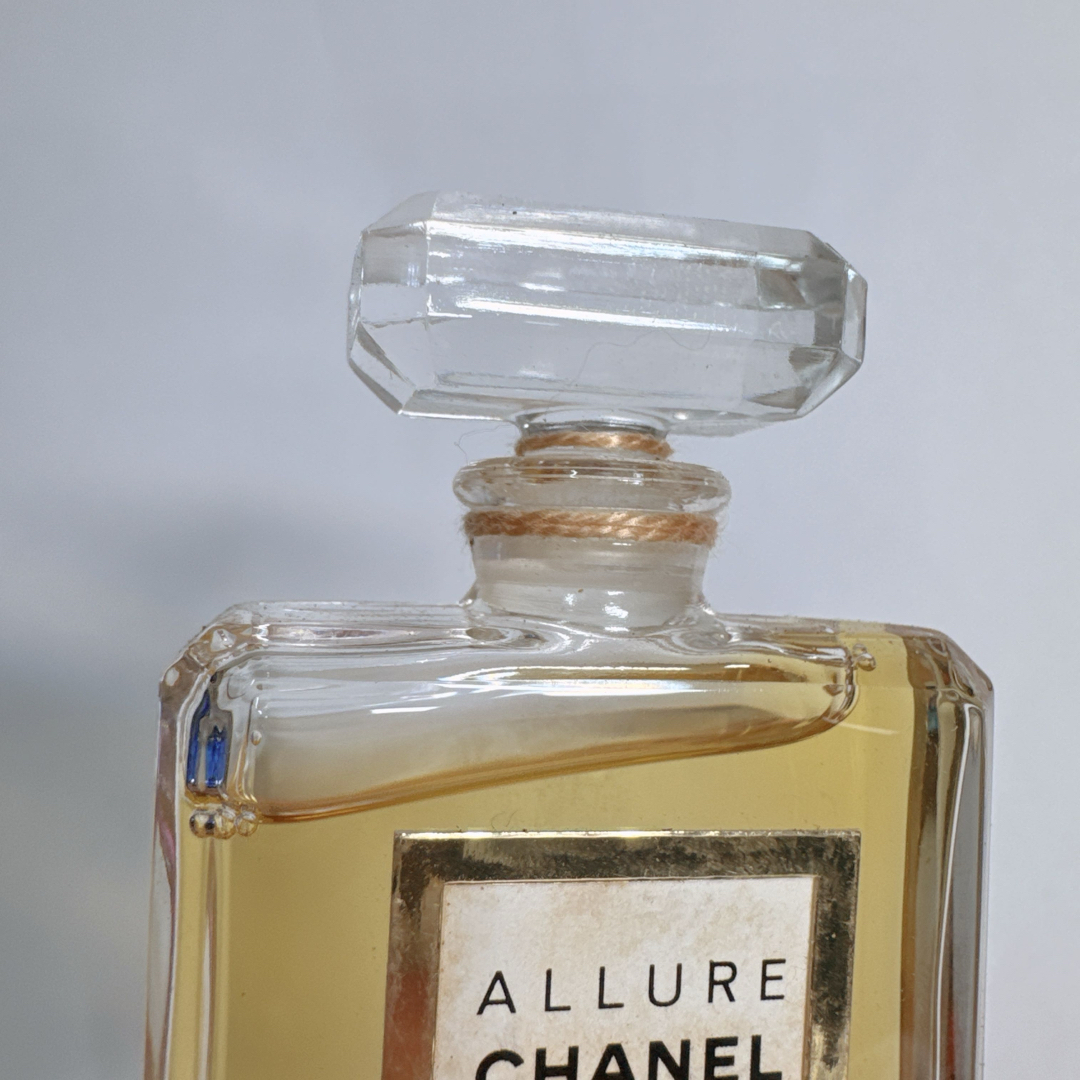 CHANEL - 未使用 CHANEL シャネル アリュール パルファム 15ml 香水の
