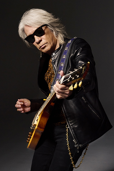 Tak Matsumoto (松本孝弘) 阪神タイガース球団創設90周年記念CD