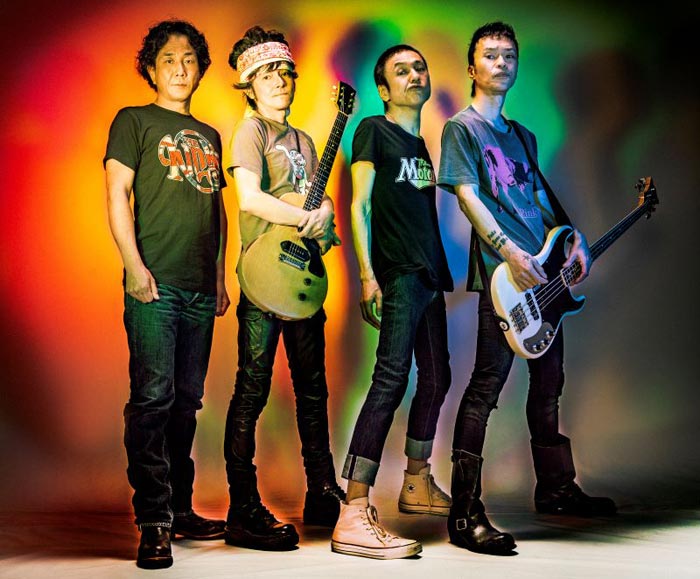 ザ・クロマニヨンズ史上初の試み。6ヵ月連続シングル発売