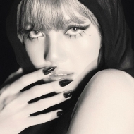 BLACKPINK LISA(リサ) ソロ・デビュー・アルバム『Alter Ego』日本盤