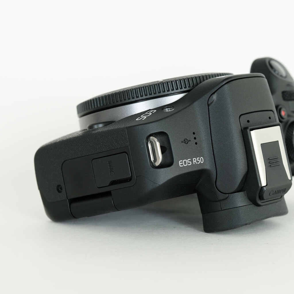 Canon EOS R50の出品 | ONE SCENE（ワンシーン）