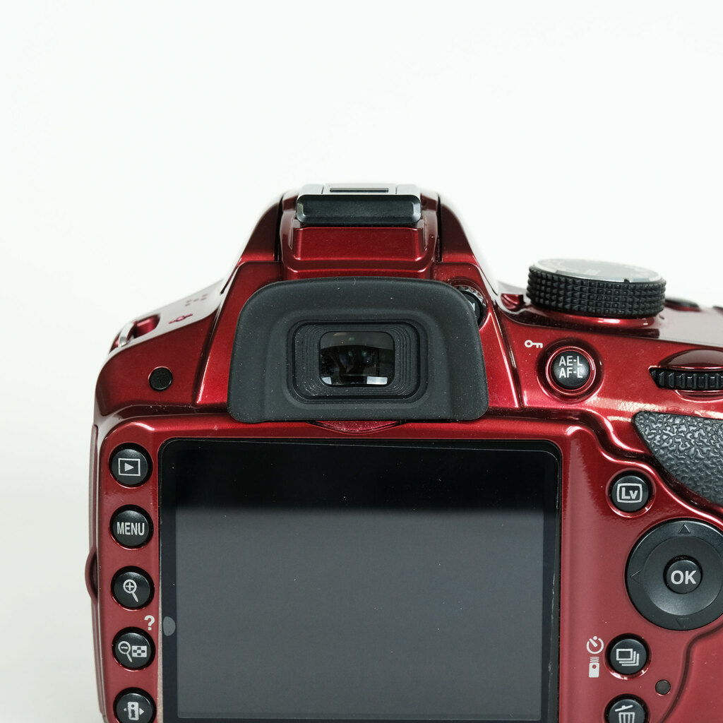 Nikon D3200ボディ レッドの出品 | ONE SCENE（ワンシーン）