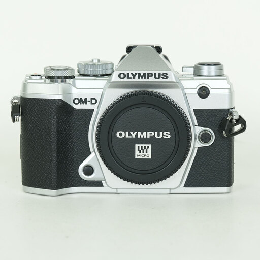 OLYMPUS OM-D E-M5 Mark IIIを徹底解説。作例からおすすめレンズまで