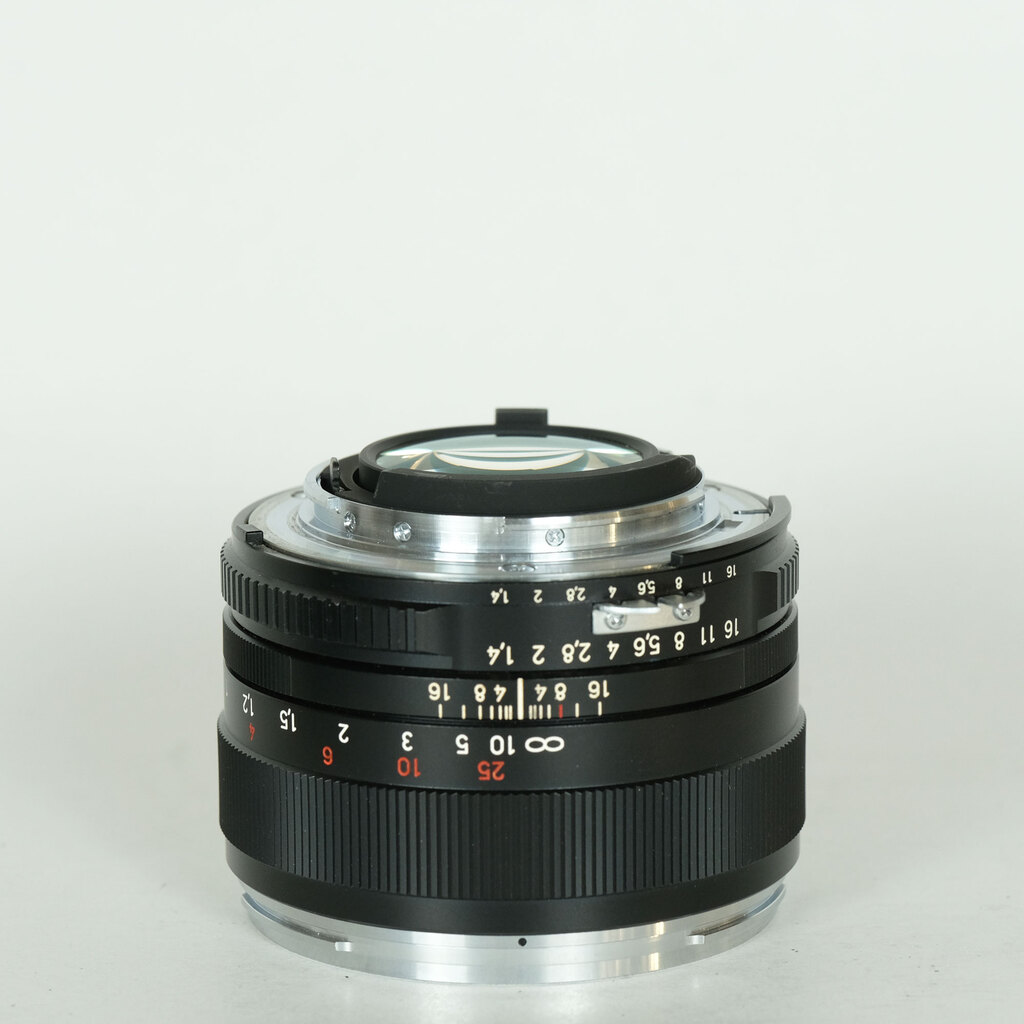 Carl Zeiss Planar T* 50mm F1.4 ZF [ニコンF用]の出品 | ONE SCENE