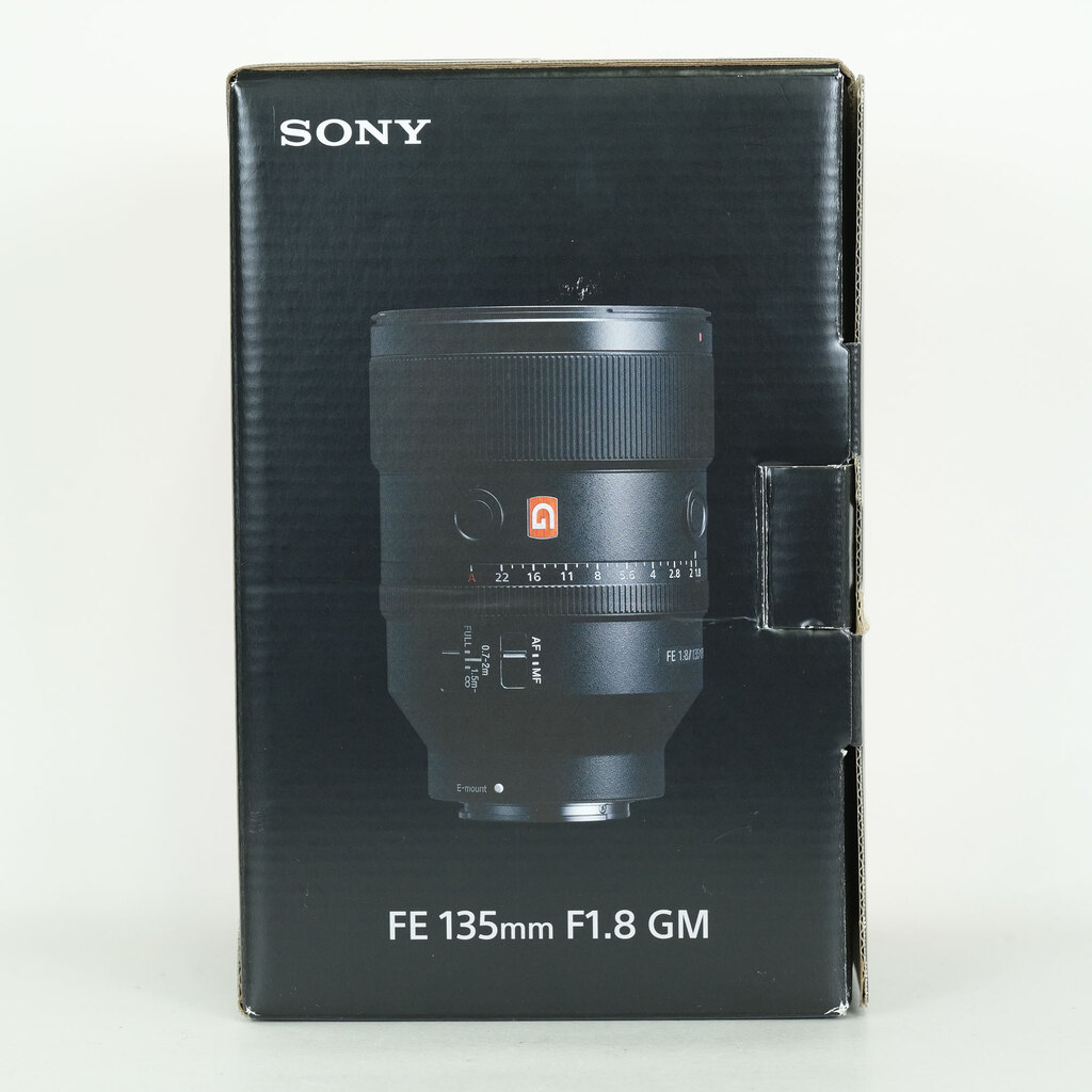 SONY FE 135mm F1.8 GM SEL135F18GMの出品 | ONE SCENE（ワンシーン）