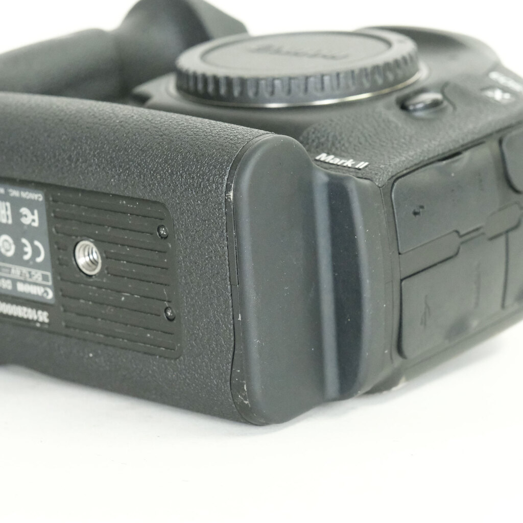 Canon EOS-1D X Mark IIの出品 | ONE SCENE（ワンシーン）