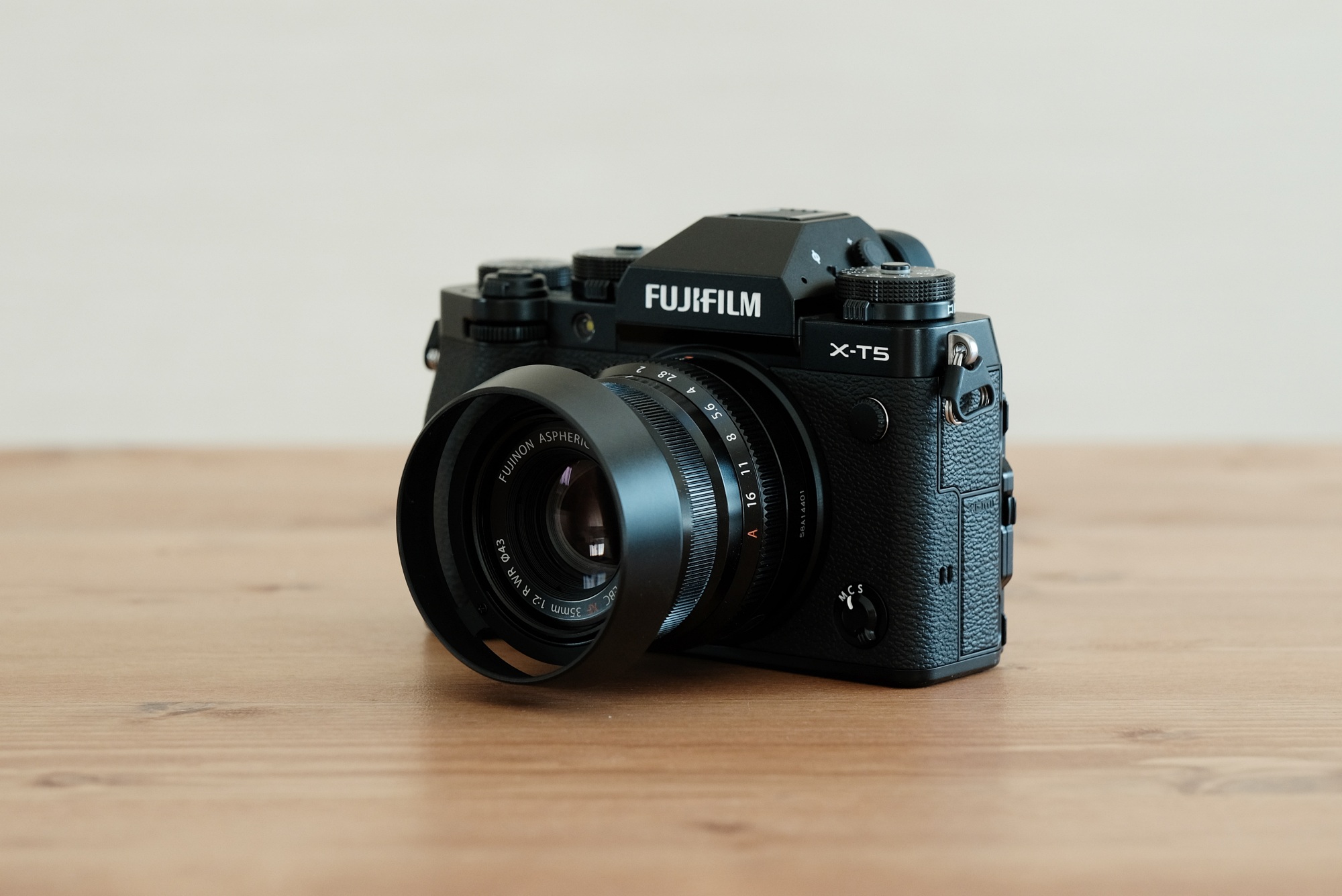 FUJIFILM XF35mmF2 R WR｜日常も作品撮りもこなす軽量防滴単焦点 | ONE