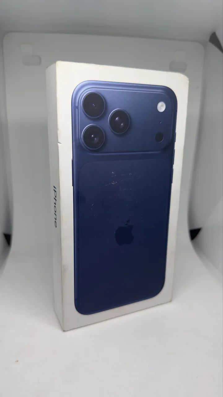 iPhone 17 pro Max 256Gb azul LACRADO - Celulares e Smartphones
