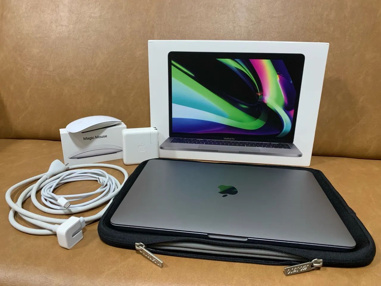 MacBook Air 13インチ M1 16GB & Magic Mouse