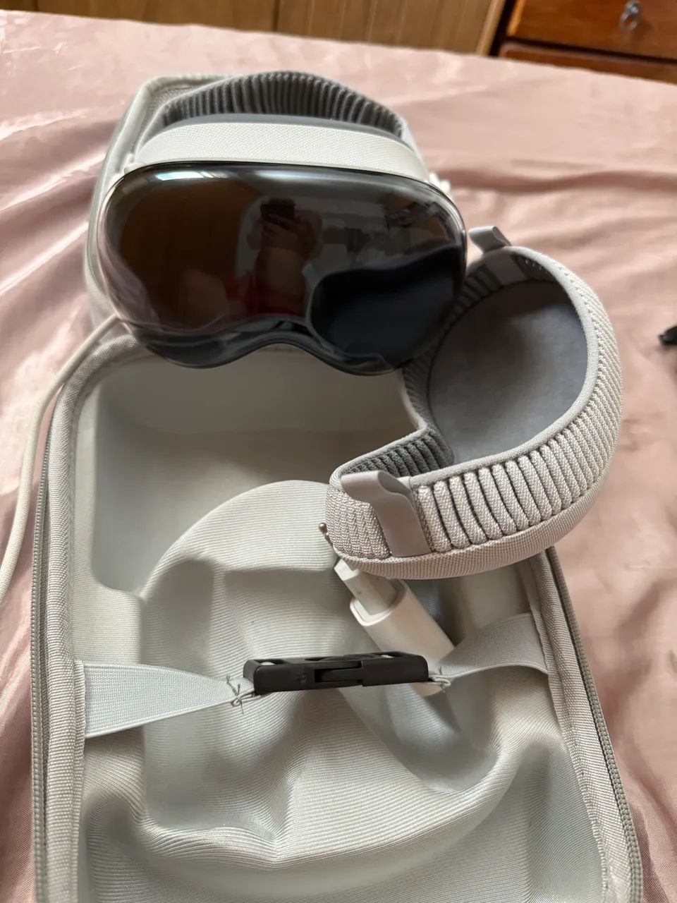 Apple Vision Pro 512gb Novinho - Peças e Acessórios de Vídeo Game