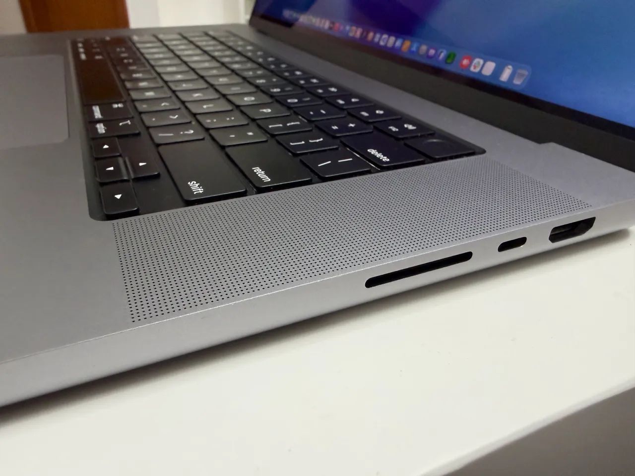 MacBook Pro 16,2 M2 Max 32GB (2023) - Excelente estado, com caixa