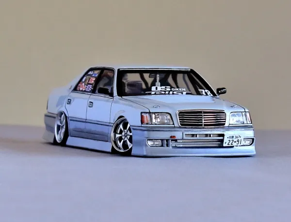 アオシマ UZS151 クラウンマジェスタ｜車・AUTO｜プラモデル・模型投稿