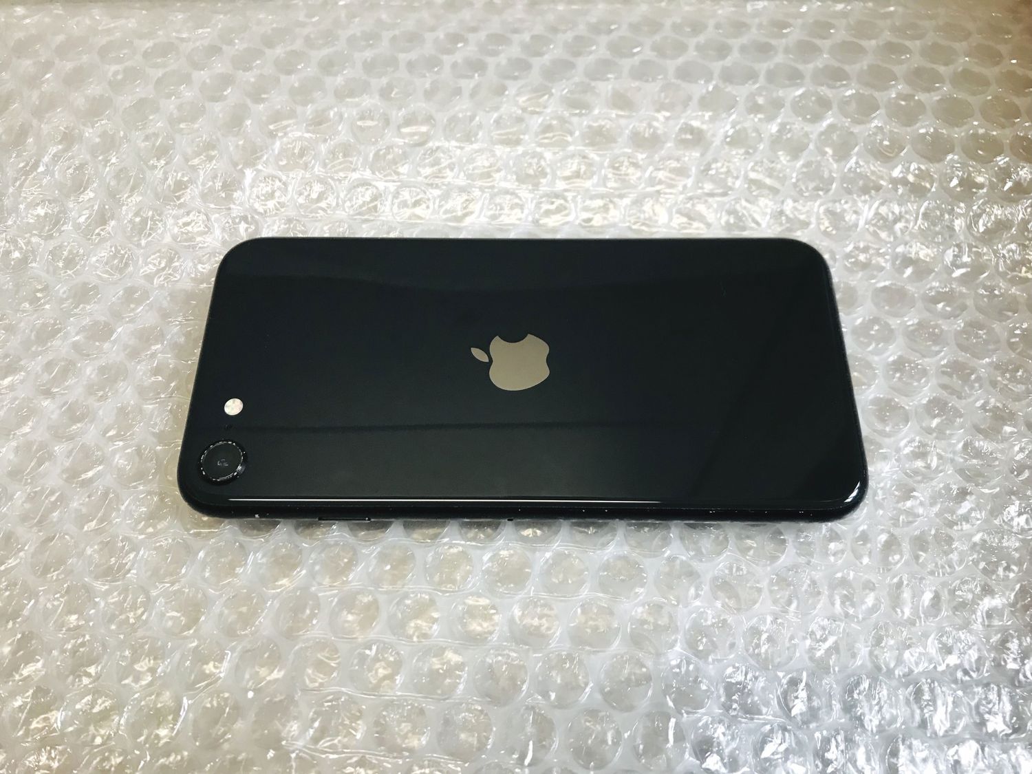 Apple iPhoneSE(第2世代) ブラック64G/ジャンク品/ボタン不良 Apple