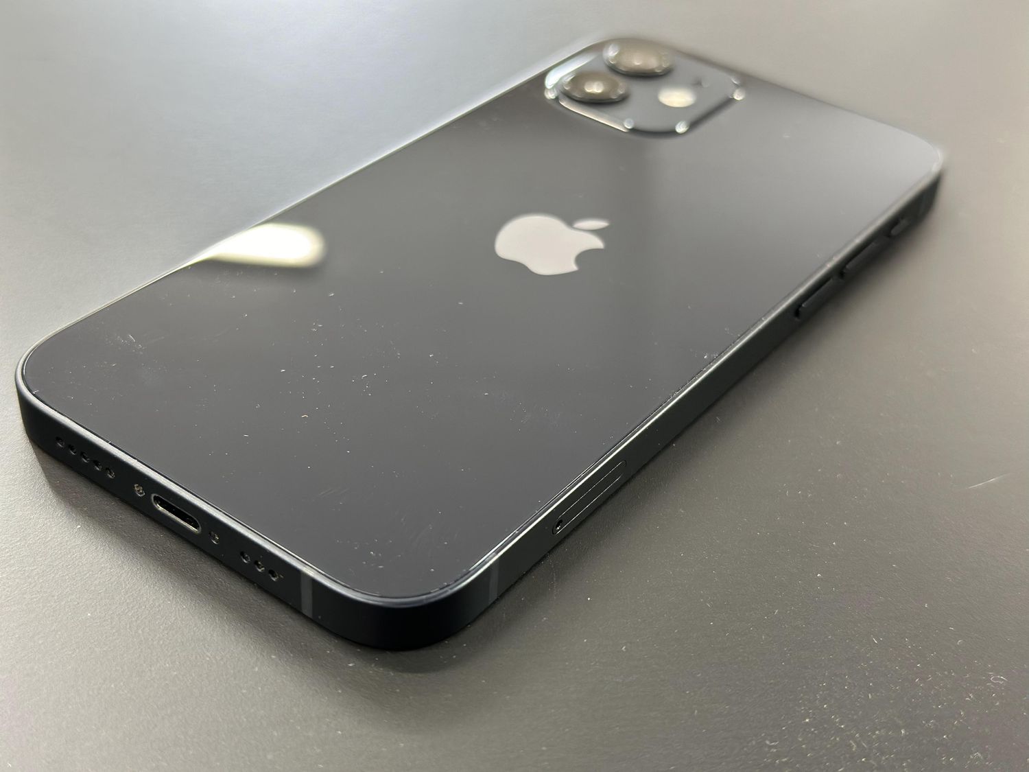 ムスビー｜Apple SIMフリー iPhone 12 64GB ブラック MGHN3J/A