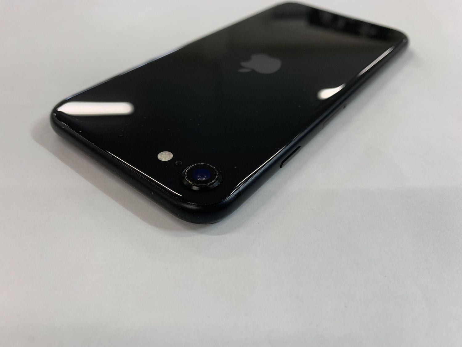 ムスビー｜Apple iPhone SE（第2世代） 64GB ブラック SIMフリー