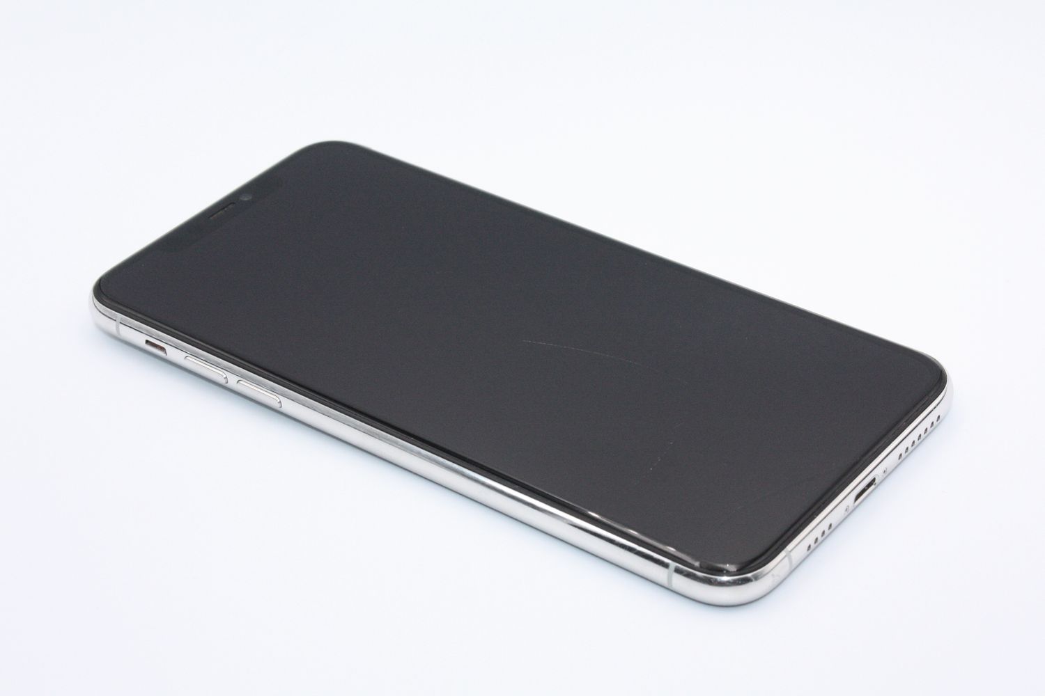 ムスビー｜iPhone 11 Pro Max 256GB シルバー SIMフリー ジャンク品