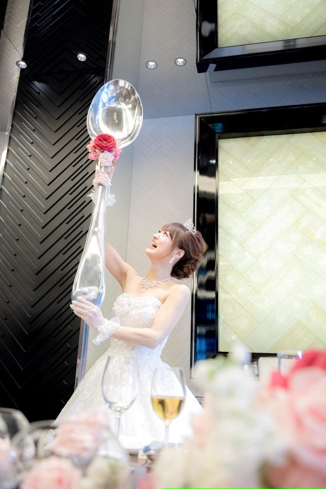 なんだかんだで絶対盛り上がる！「ビッグスプーン」のファーストバイト