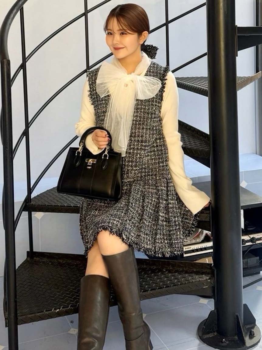 Vネックツイードジャンスカ【カンヘウォン着用】(ミニワンピース