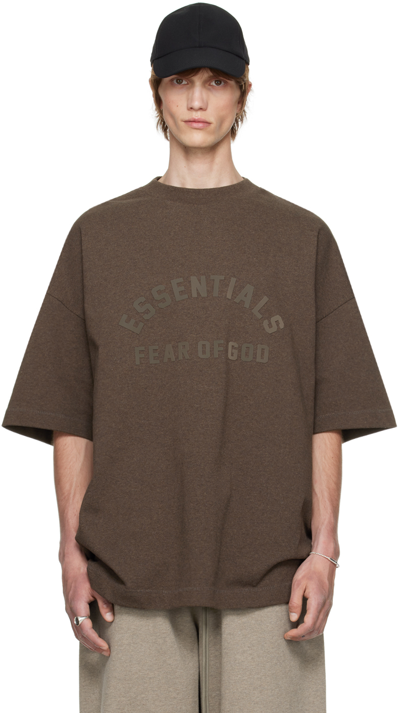 Fear of God ESSENTIALSのブラウン ボンディングロゴ Tシャツがセール中
