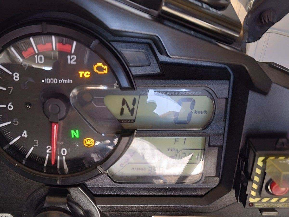 オイル警告灯が点灯する理由と対処法、バイクの場合は3種類の意味が