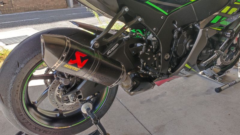 カワサキ ZX-10R AKRAPOVIC:アクラポビッチ 口コミ・動画